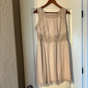 En Focus Studio Lace Trim Dress in Cream